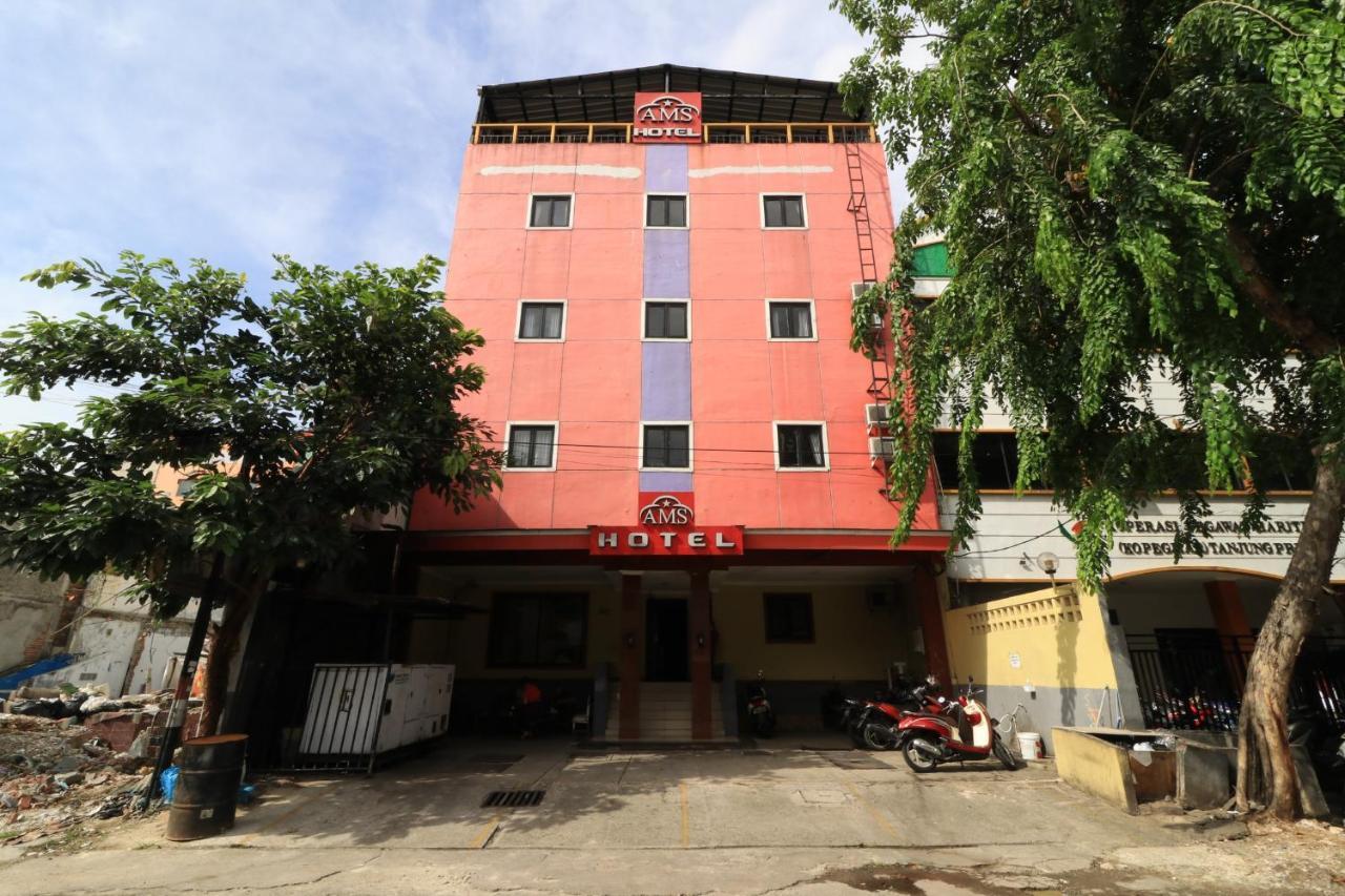 Ams Hotel Koja Джакарта Экстерьер фото